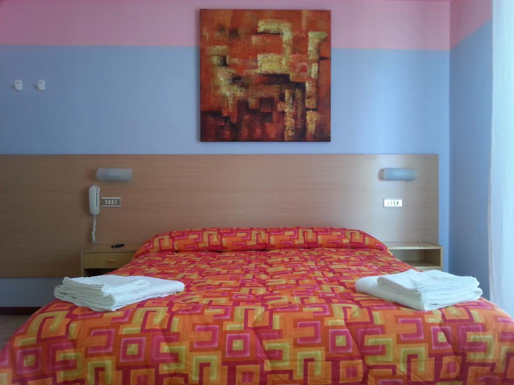 Hotel Marinella ريميني المظهر الخارجي الصورة