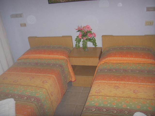 Hotel Marinella ريميني الغرفة الصورة